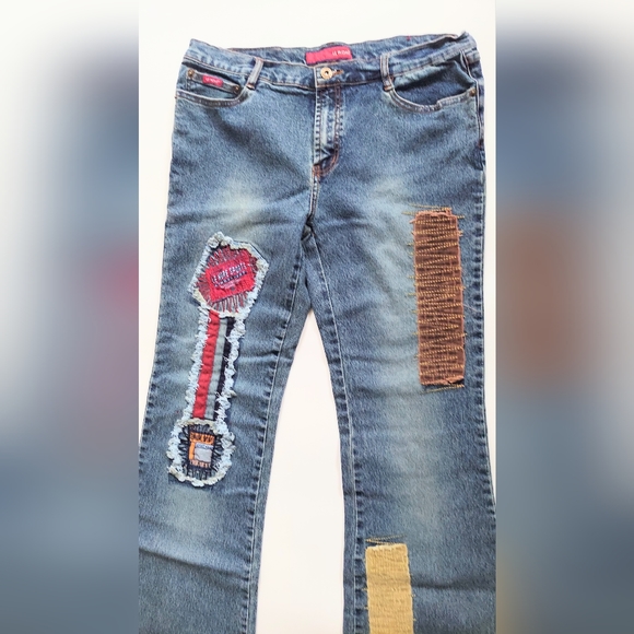 Le More Size 13 Unique Embroidered Patch Flared Denim Blue Jeans - Picture 4 of 11